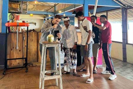 Nelayan di Jimbaran Diajari Jualan Gunakan Layanan Digital 4