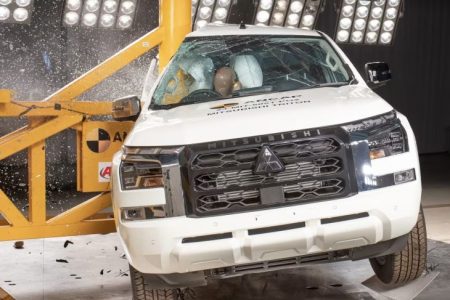 Mitsubishi Triton raih peringkat keamanan ANCAP bintang lima 6