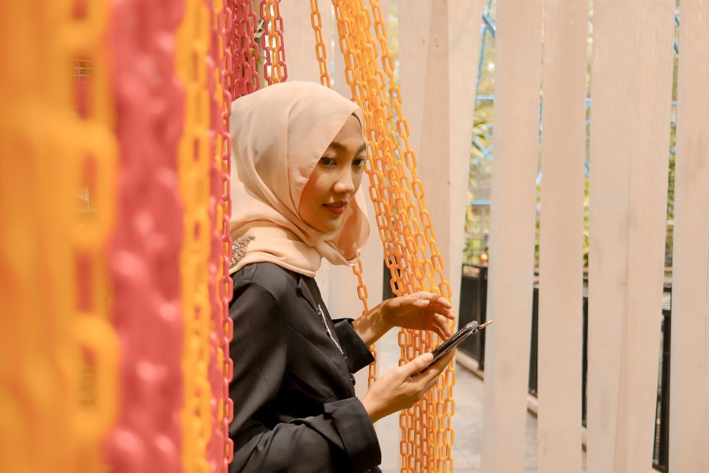 Fea Rini dan Filosofi Gang Sempit: Kisah Sukses Entrepreneur Digital yang Mengubah Keterbatasan Menjadi Kekuatan 3