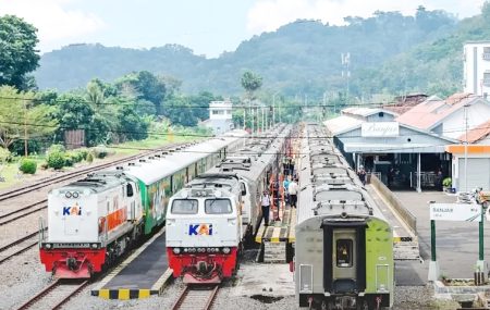 Penjualan Tiket Kereta Angkutan Lebaran 2025 di Daop 2 Bandung Telah Dibuka 9