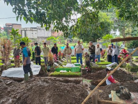 TPU Nagrog Ujungberung Dilanda Longsor Saat Hujan Deras Mengguyur Bandung 7