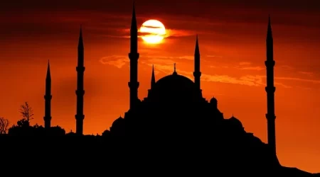 Khutbah Jumat Akhir Ramadhan Terbaru yang Bisa Disampaikan untuk Jemaah 4