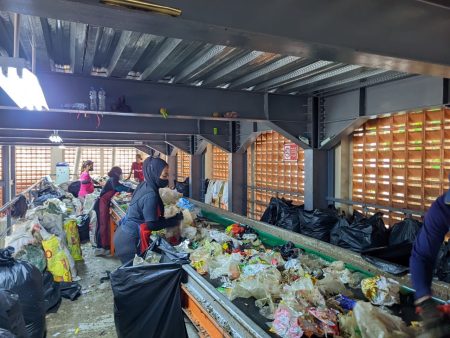 Buang Sampah Sembarangan di Bandung Bisa Dijerat Hukum