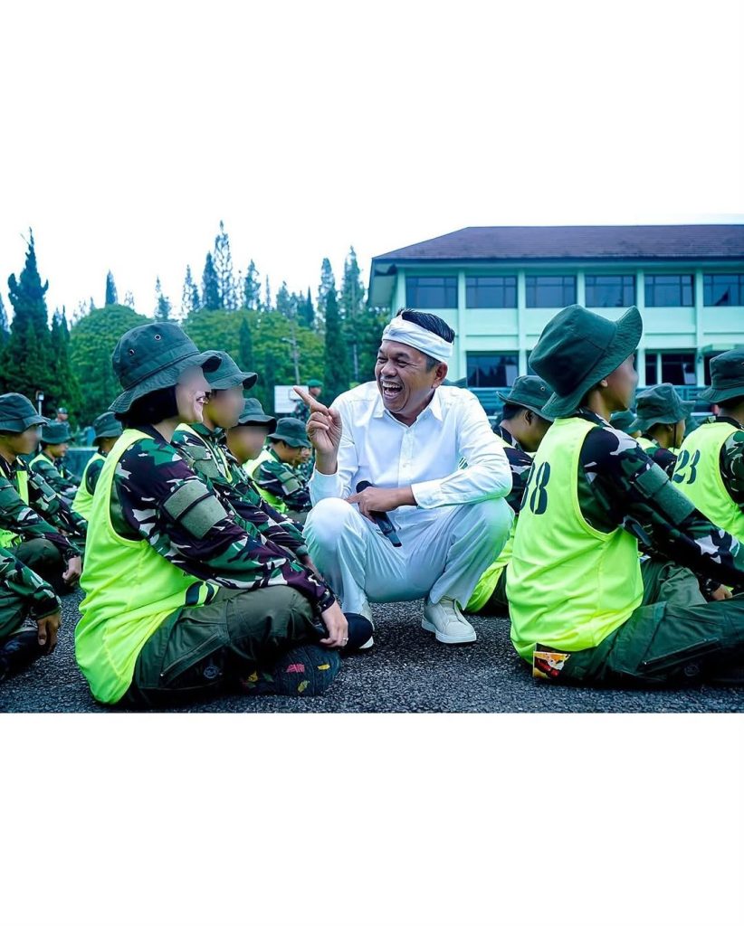 Ide Barak Militer Dedi Mulyadi Diapresiasi Untuk Bina Siswa Bermasalah Ide Barak Militer Dedi Mulyadi Diapresiasi (Instagram/@humas_jabar)