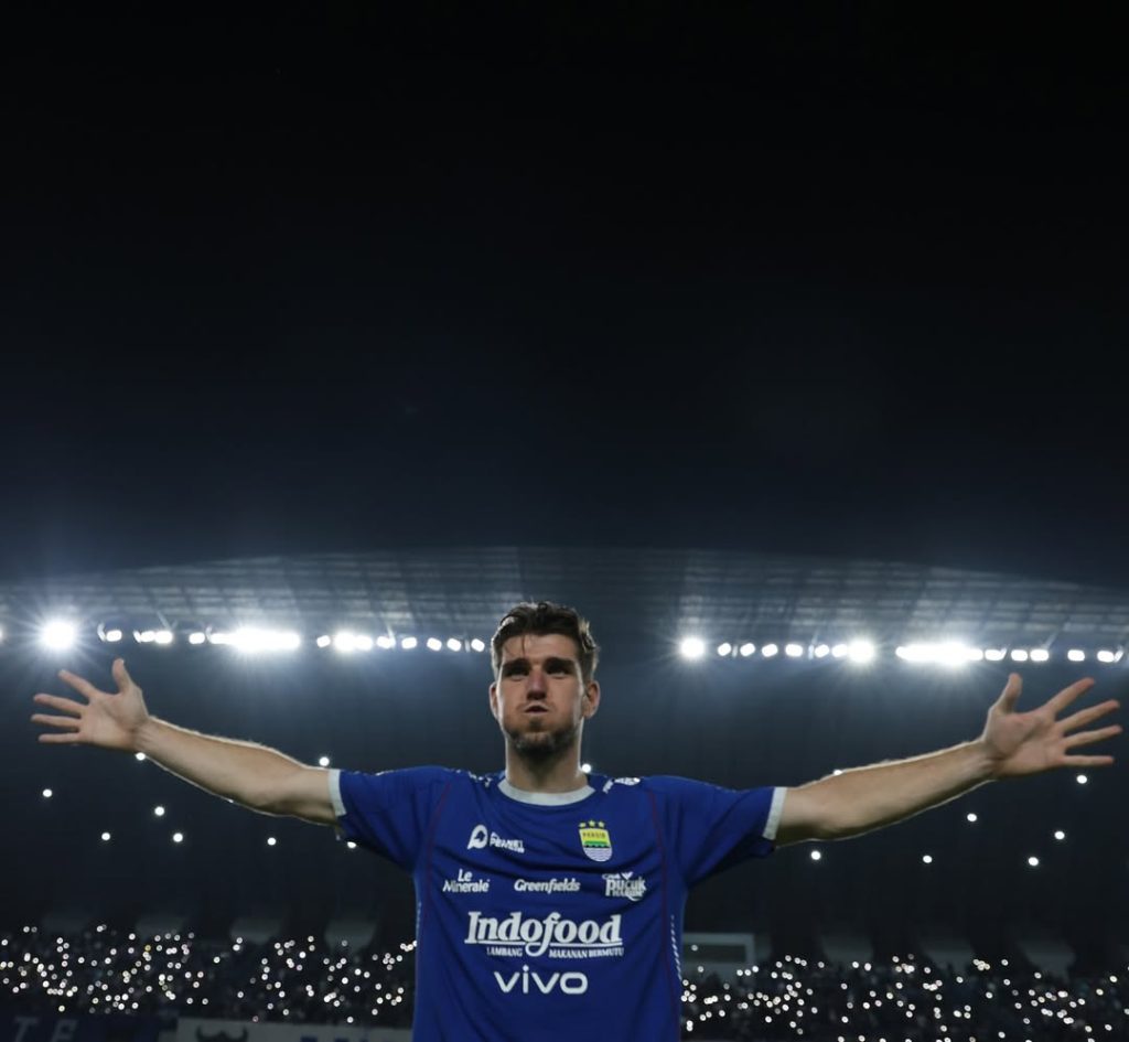 Nick Kuipers Berapa Musim di Persib? Ini Rekam Jejaknya Nick Kuipers Berapa Musim di Persib (Instagram/@kuipersnick)