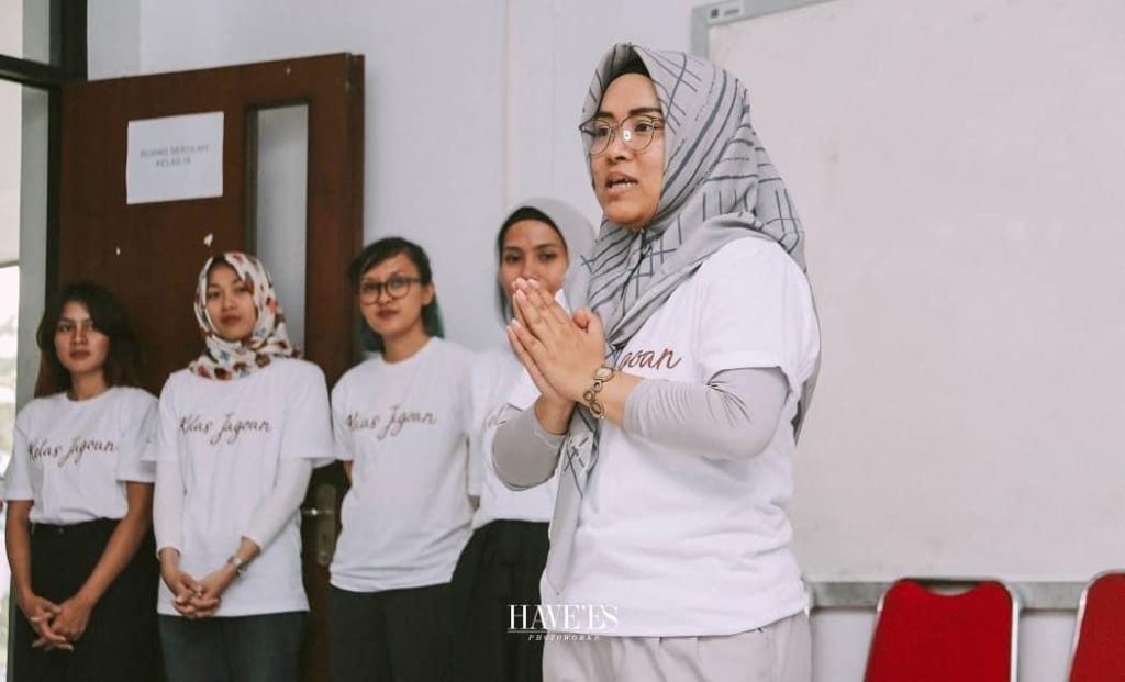 Membawa Harapan ke Balik Tembok: Nyayu Miranti dan Satu Kelas Indonesia di Lapas Anak 1
