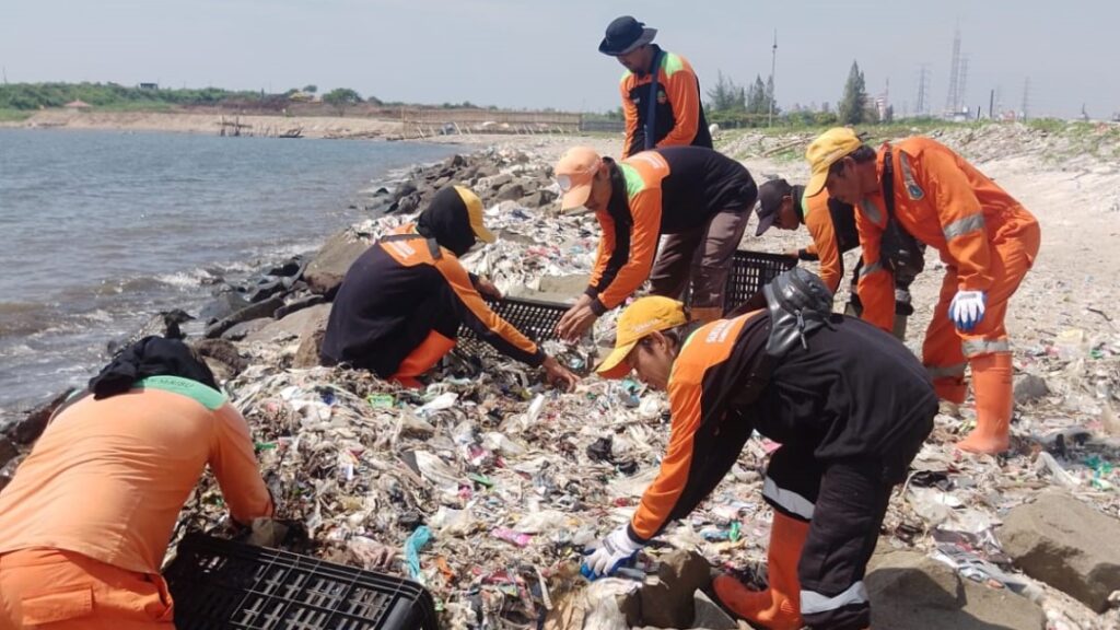 DLH Kabupaten Kebumen Tingkatkan Inovasi Pengelolaan Lingkungan untuk Wujudkan Kebumen Bersih DLH Kabupaten Kebumen Tingkatkan Inovasi Pengelolaan Lingkungan untuk Wujudkan Kebumen Bersih