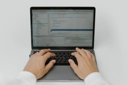 Panduan Lengkap: Memilih Software Invoice Terbaik untuk Bisnis Anda