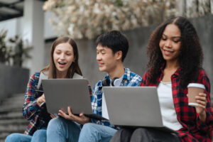 Rekomendasi Laptop Mahasiswa untuk Semua Jurusan dan Budget rekomendasi laptop mahasiswa